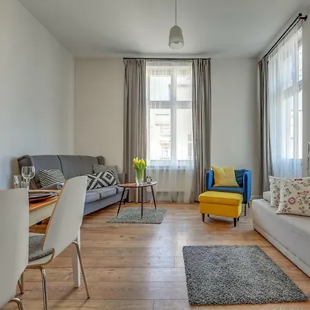 Apartment Lion - Scandi Ii