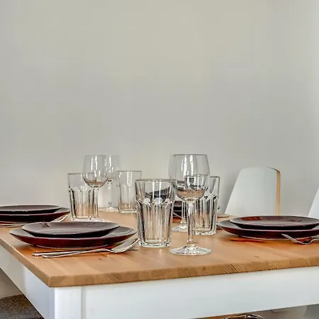 Lion - Scandi Ii Apartment